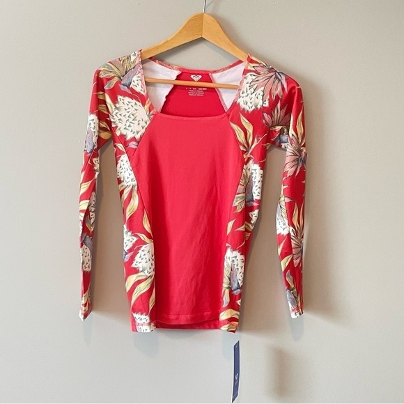 ROXY NWT Pink Rashguard Sun And Waves Top - Picture 1 of 7